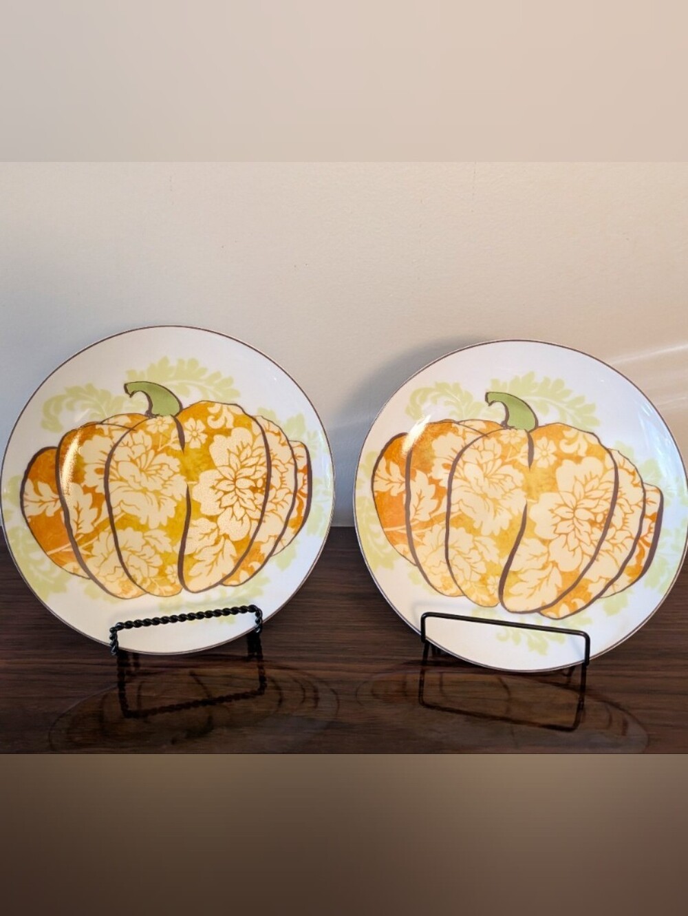Set of 2 8-inch Pumpkin Plates